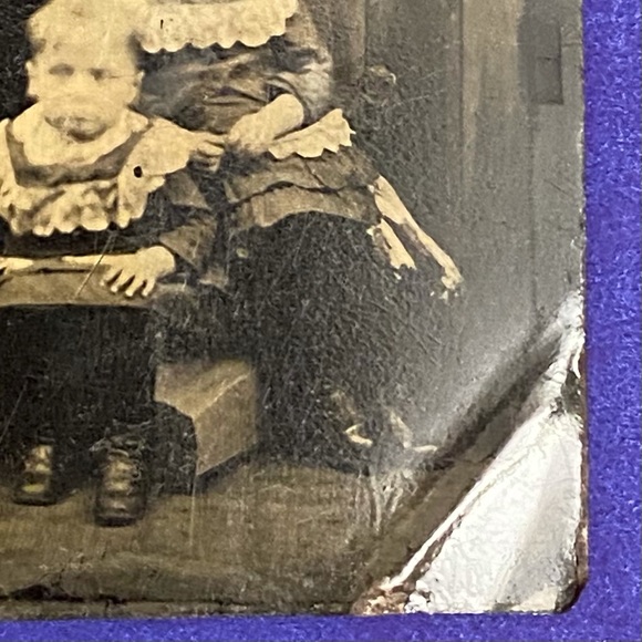 Antique Ferrotype Tintype of Three Children 1850’s to 1870’s - Picture 5 of 6